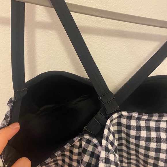 Torrid pinup black bikini top - Picture 6 of 6